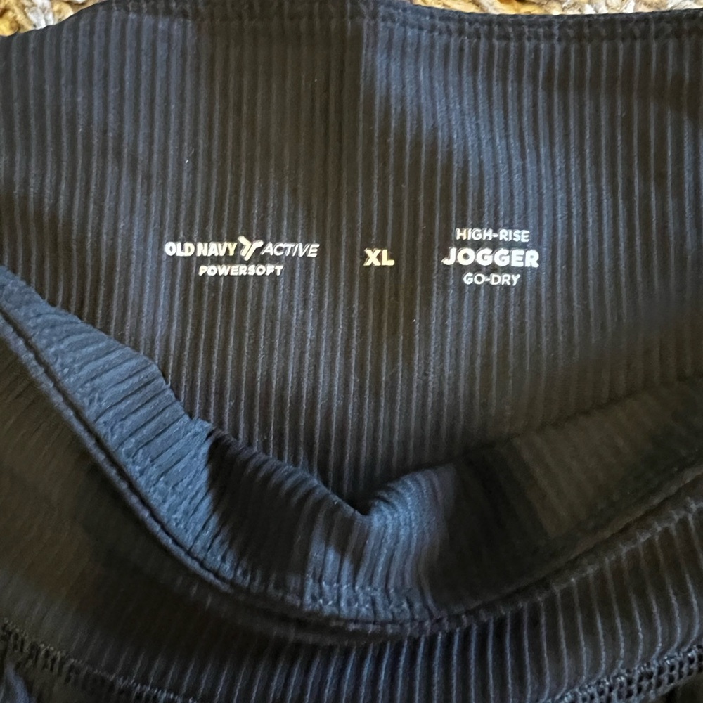 Old Navy Active Black High-Rise Joggers - Picture 2 of 3